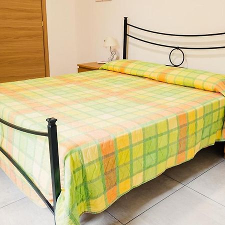 La Casa Di Nonna Agnese - Italian Homing Lägenhet Padenghe sul Garda Exteriör bild