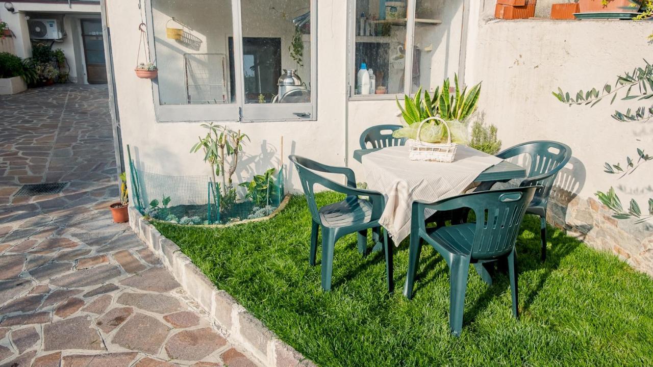 La Casa Di Nonna Agnese - Italian Homing Lägenhet Padenghe sul Garda Exteriör bild